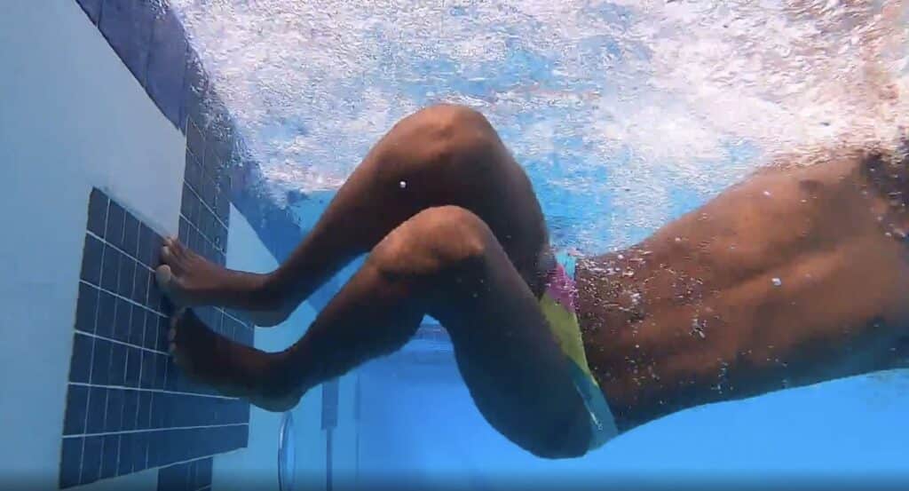 push off wall in swimming